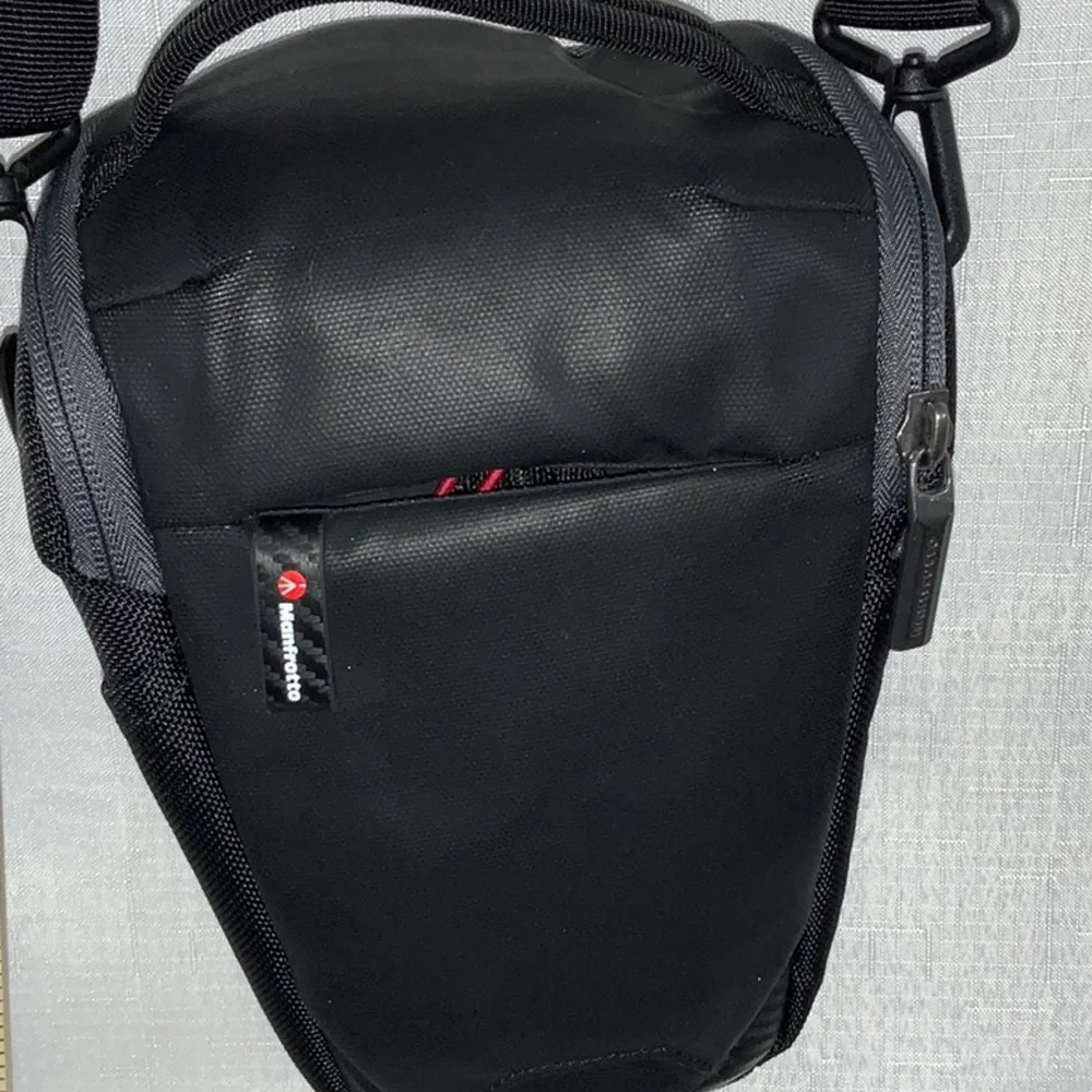 819 Manfrotto Holster Camera Case